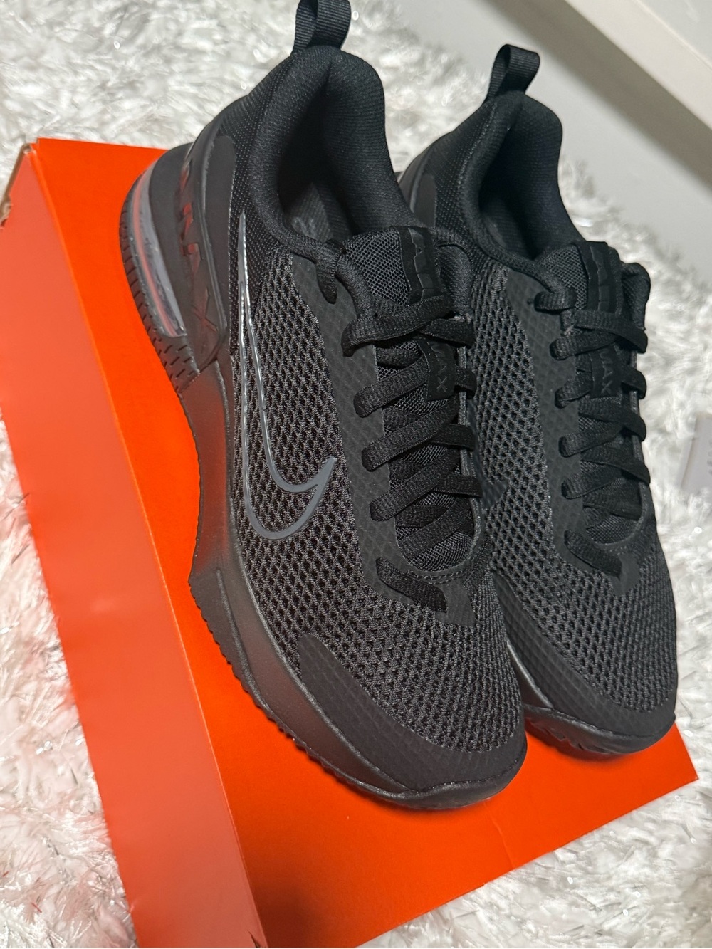 Nike Men's Black Mesh Athletic Running Shoes